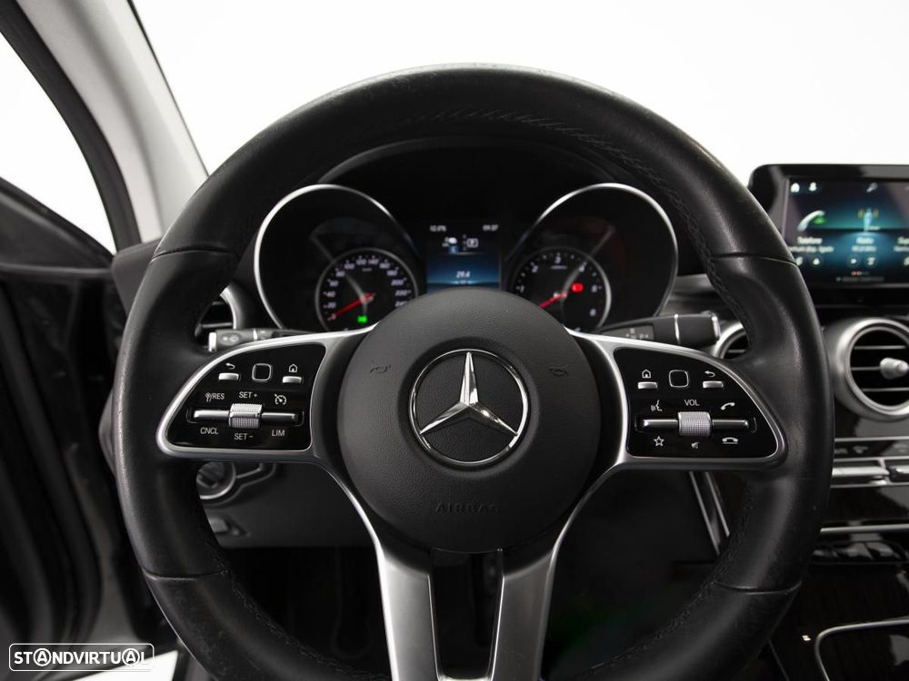 Mercedes-Benz GLC 300 de 4Matic — fotografia 17