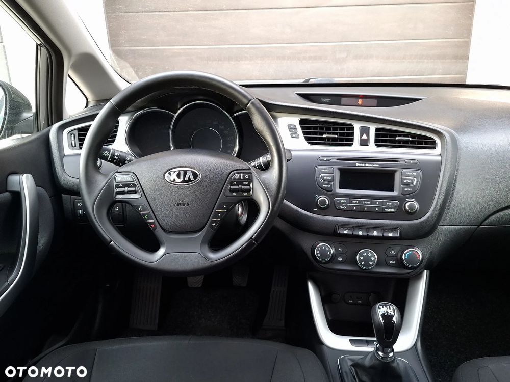 Kia Ceed 1.6 GDI ISG Platinum Edition - 7