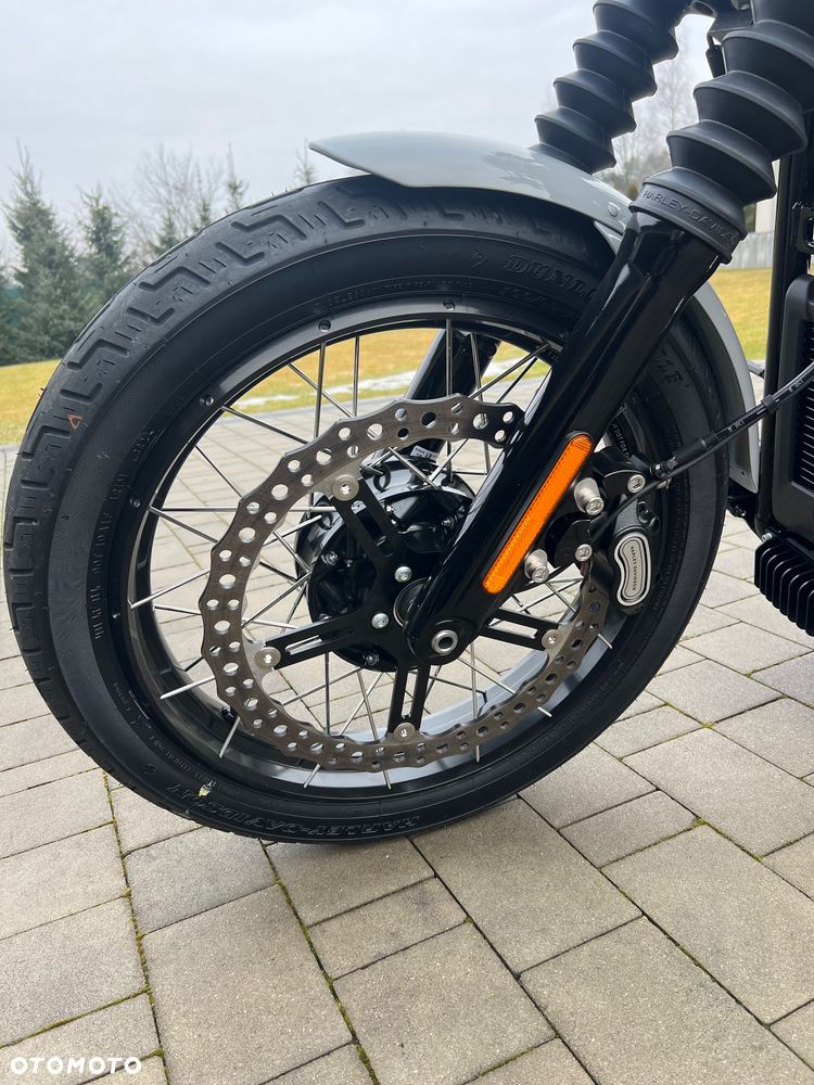 Harley-Davidson Softail Street Bob - 6