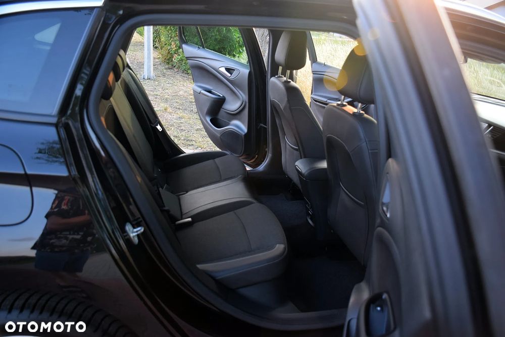 Opel Astra 1.4 Turbo Innovation - 21