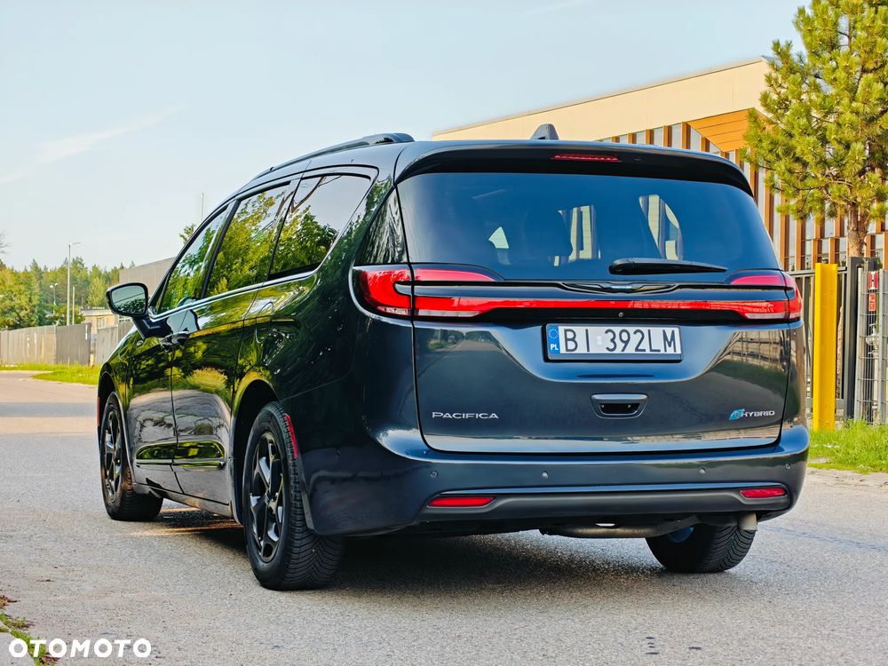 Chrysler Pacifica - 5