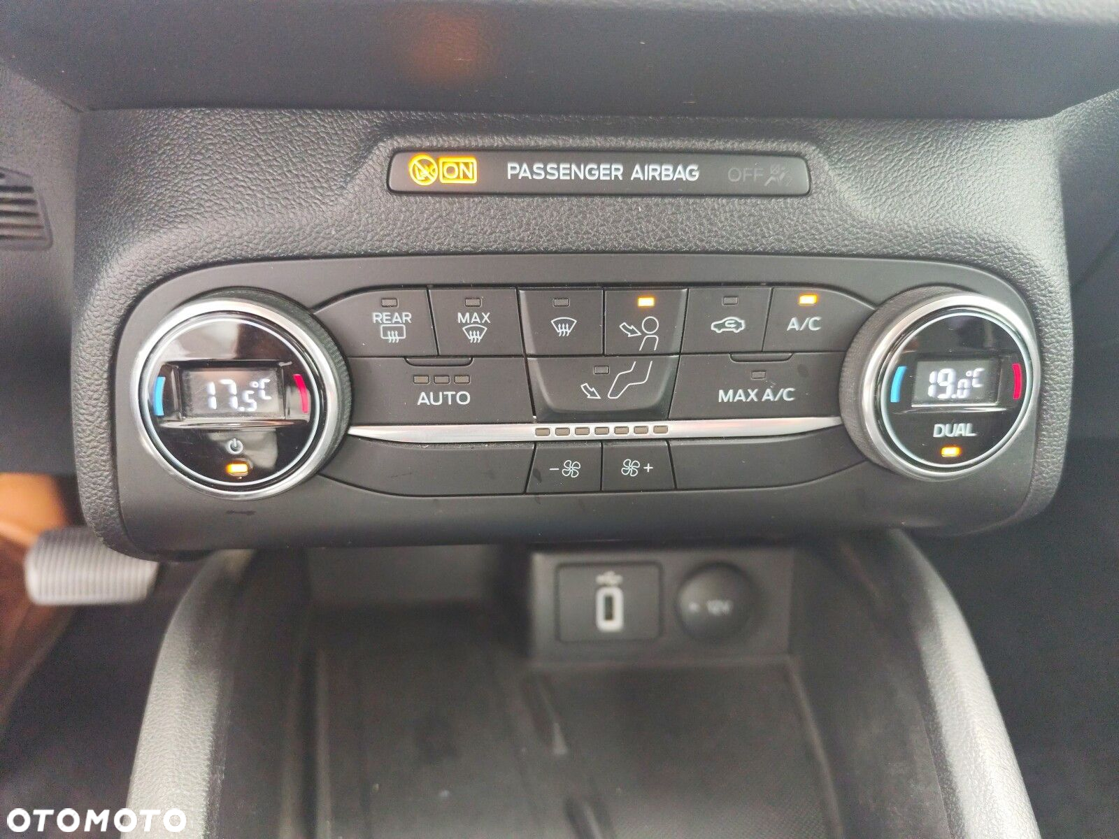 Ford Focus - 21