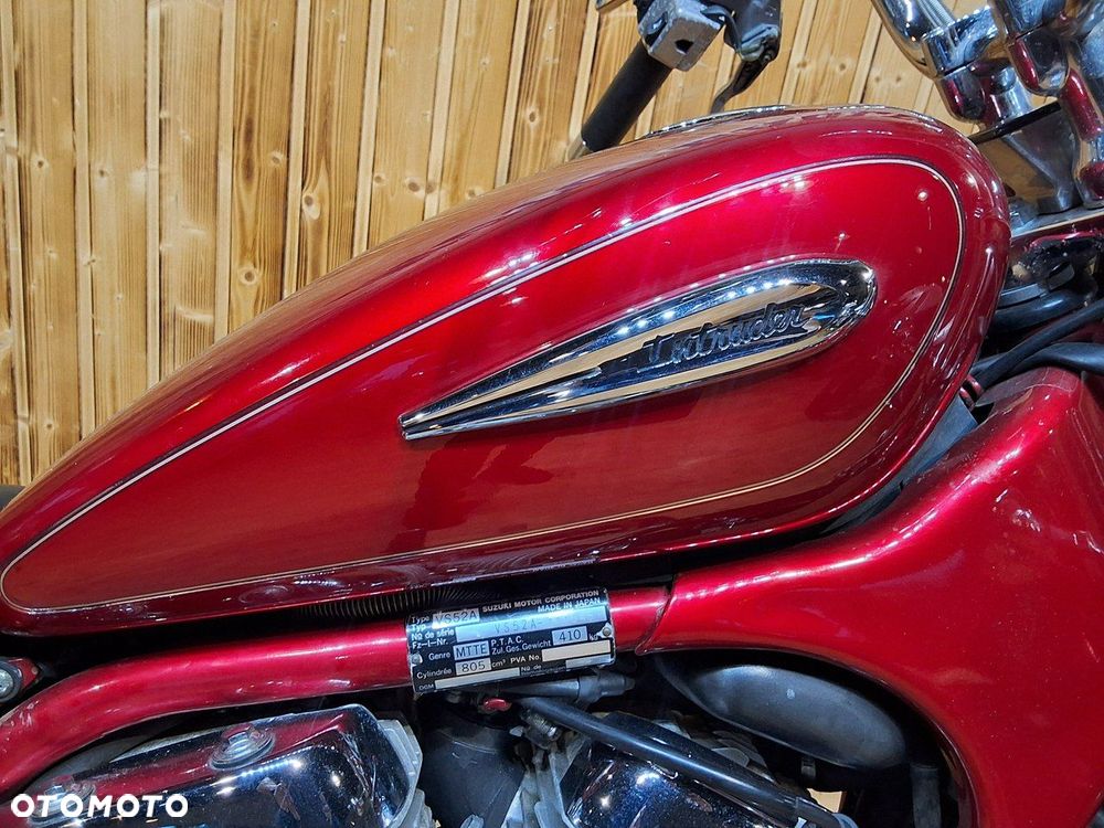 Suzuki Intruder - 16