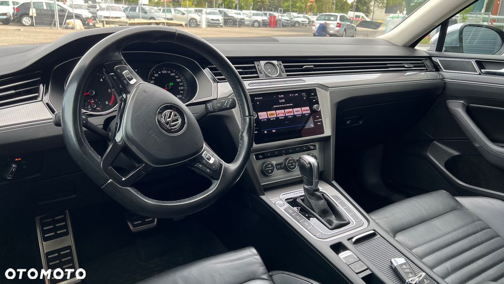 Volkswagen Passat Alltrack 2.0 TDI SCR 4Mot DSG - 11
