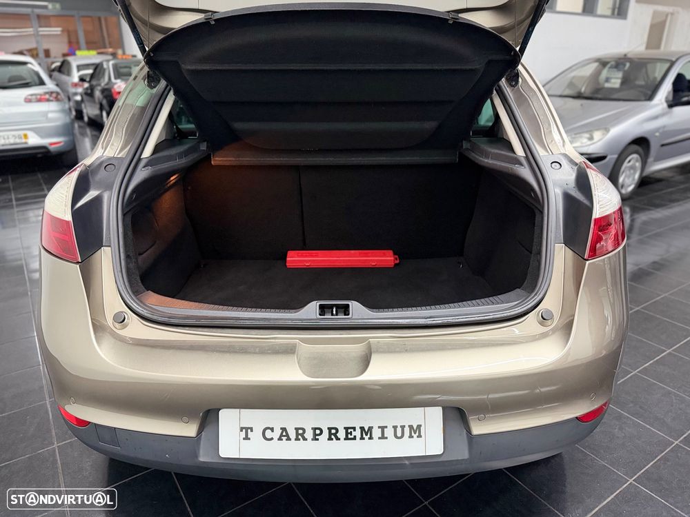 Renault Mégane 1.5 dCi Dynamique S - 9