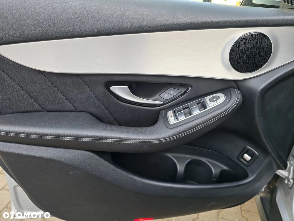 Mercedes-Benz GLC 300 e 4-Matic - 15