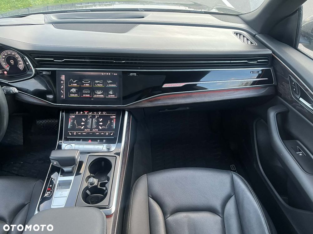 Audi Q8 - 11