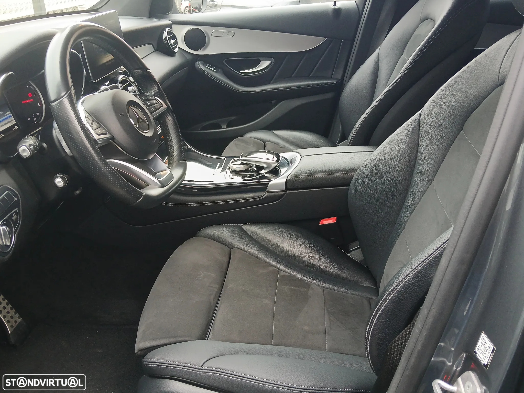 Mercedes-Benz GLC 250 d 4Matic 9G-TRONIC AMG Line - 28
