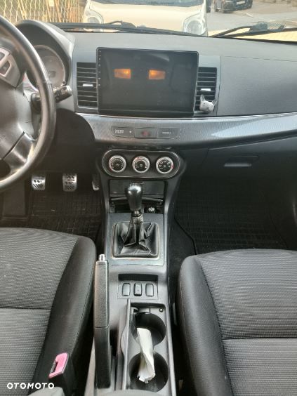 Mitsubishi Lancer - 7