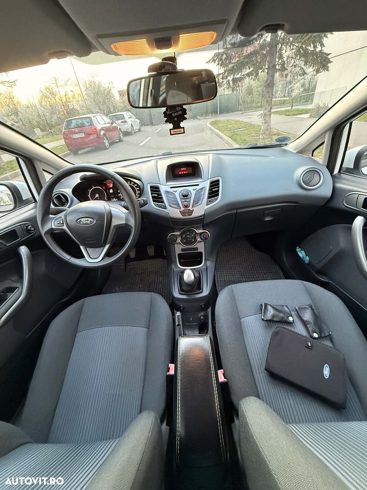 Ford Fiesta 1.25 Trend - 9