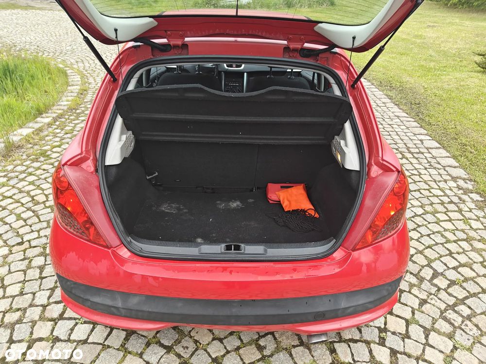 Peugeot 207 1.4 16V Presence - 20
