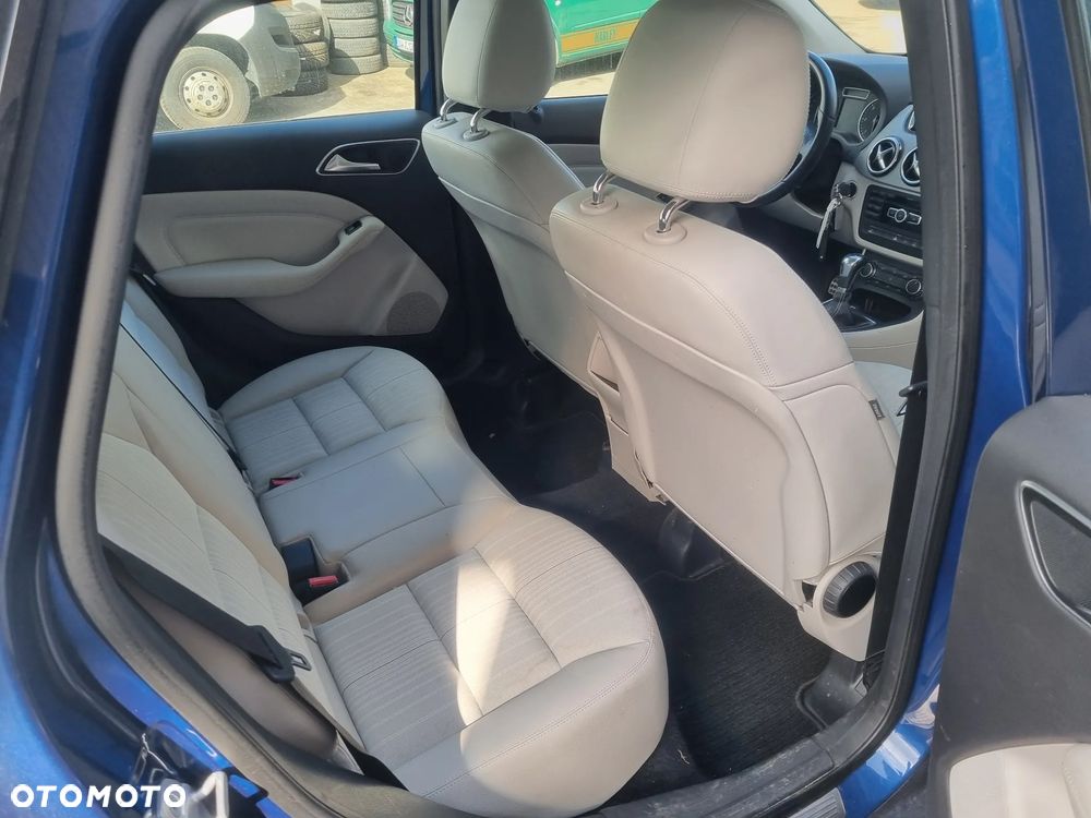 Mercedes-Benz Klasa B 180 CDI (BlueEFFICIENCY) - 11