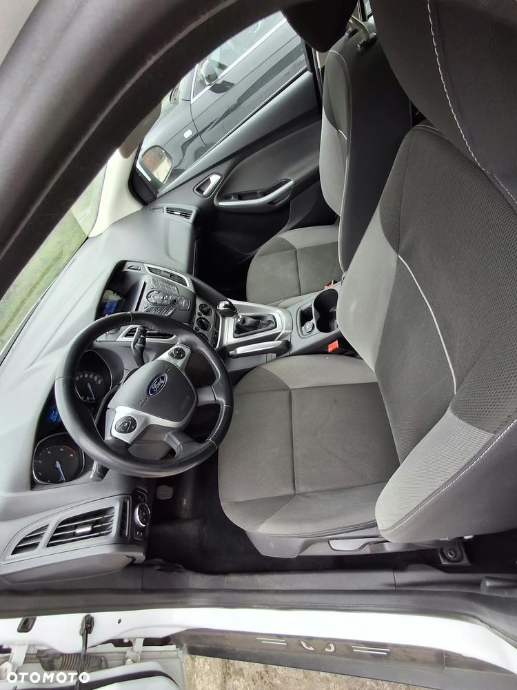 Ford Focus 1.6 TDCi Ambiente - 8