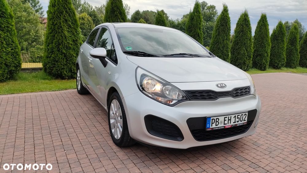 Kia Rio 1.4 Dream Team Edition - 16
