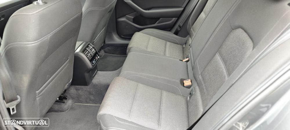 VW Passat 1.6 TDI Confortline - 38