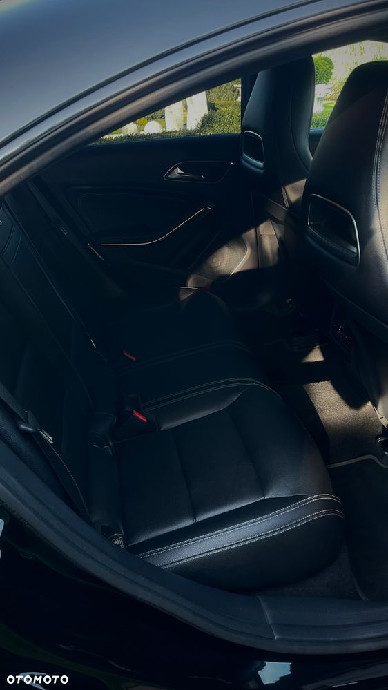 Mercedes-Benz CLA 250 4-Matic - 13