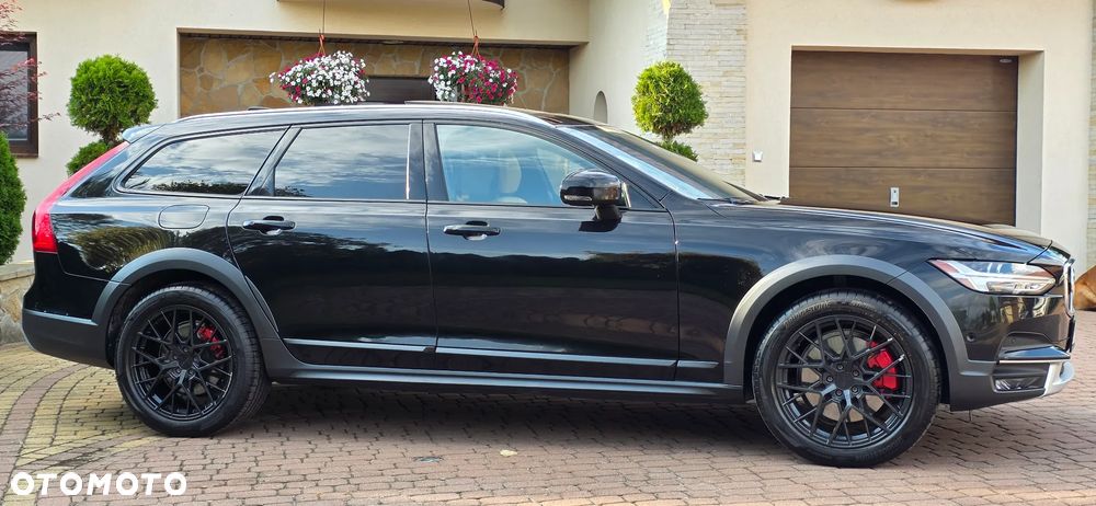 Volvo V90 Cross Country T6 AWD Pro - 36