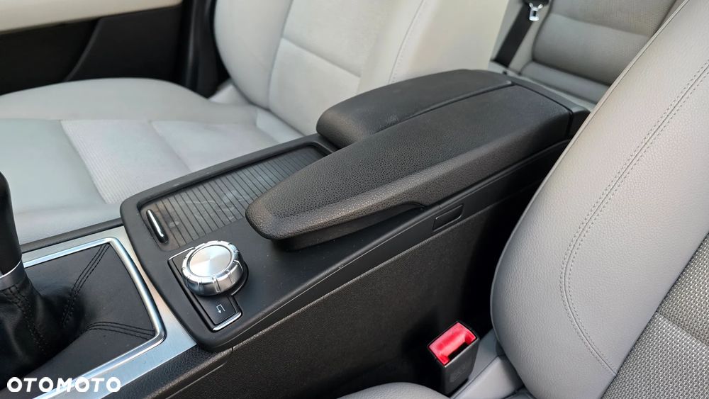 Mercedes-Benz Klasa C 180 BlueEFFICIENCY Avantgarde - 20