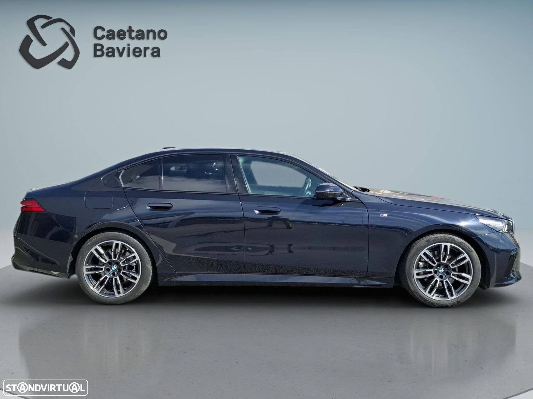 BMW 520 d Pack Desportivo M - 9
