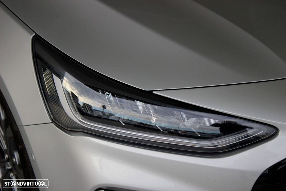 Ford Focus 1.0 EcoBoost MHEV ST-Line - 4