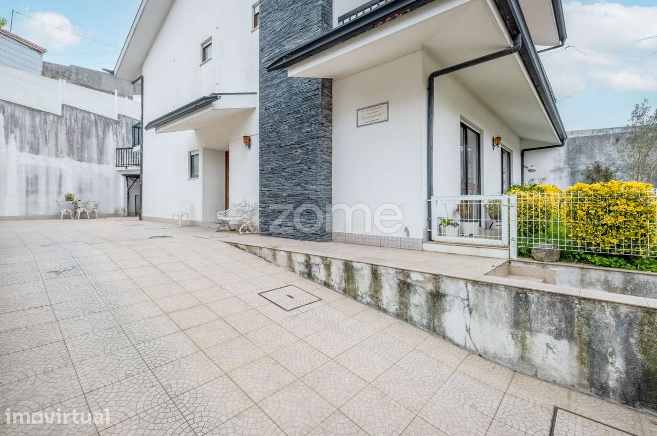 Moradia T3 com jardim, garagem e sótão - Valbom, Gondomar - Grande imagem: 2/60