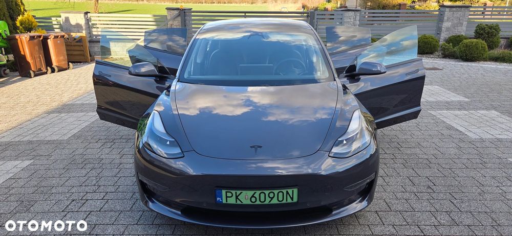 Tesla Model 3 Langstreckenbatterie Allradantrieb Dual Motor - 1