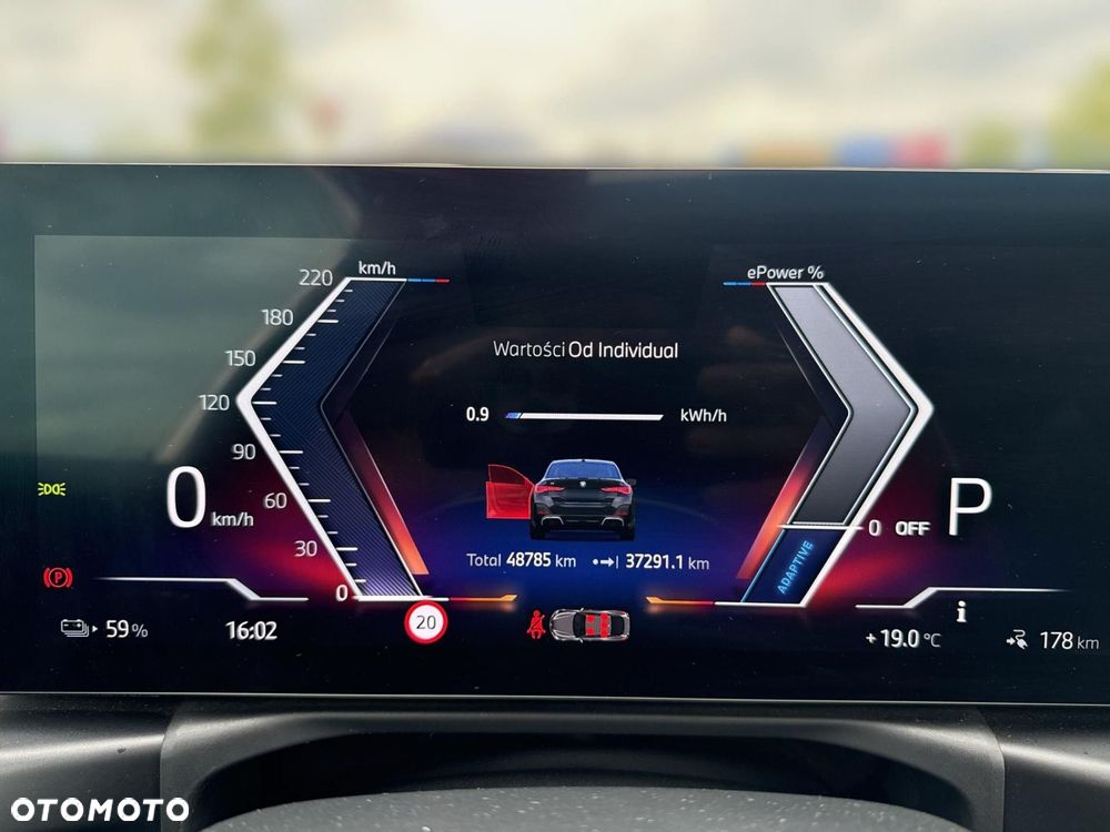 BMW i4 - 15