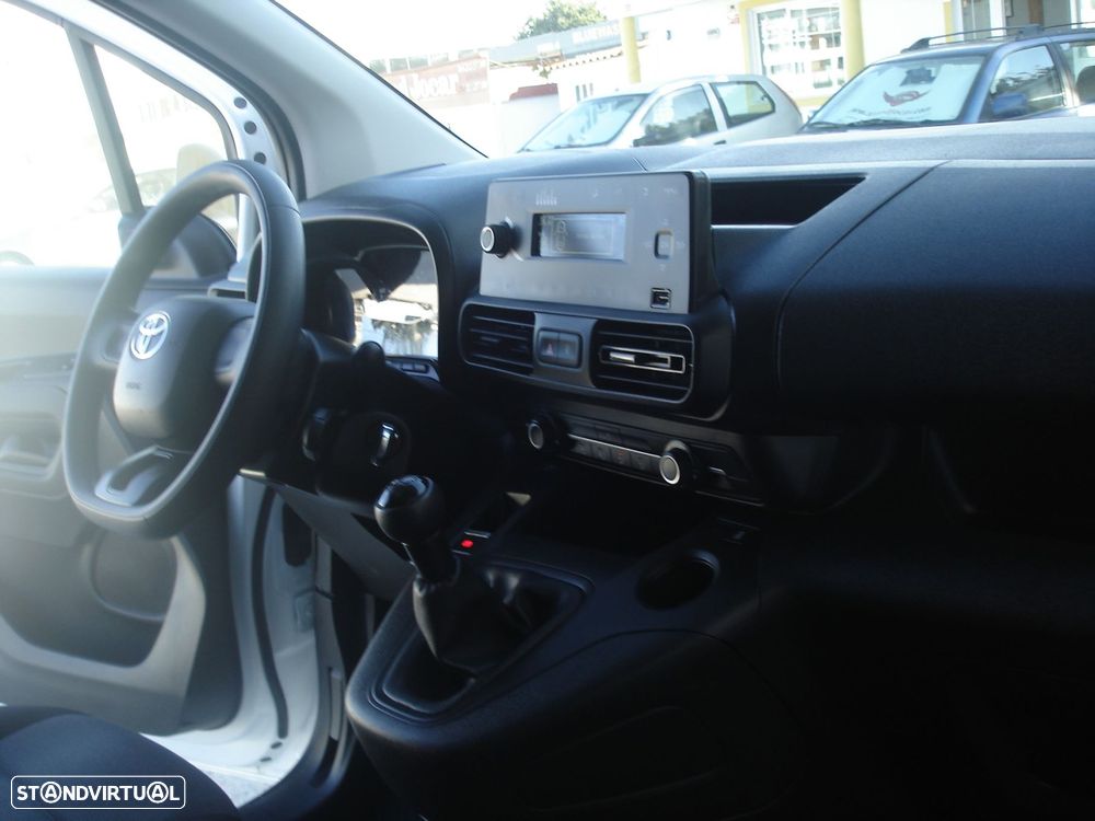 Toyota Proace City city - 14