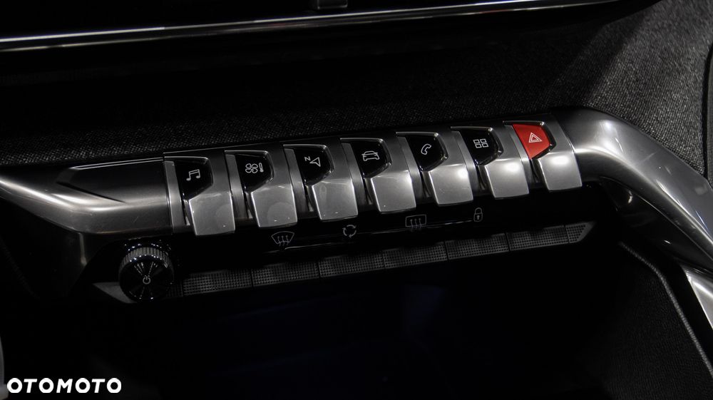 Peugeot 5008 1.6 PureTech GT Line S&S EAT8 - 23