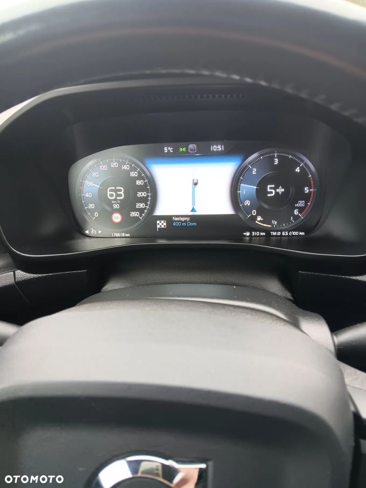 Volvo XC 40 D3 Momentum - 16