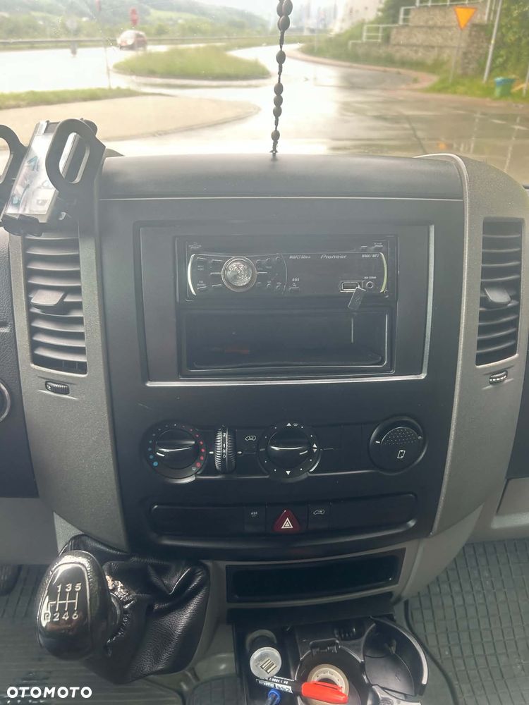 Mercedes-Benz Sprinter 906.211 - 12