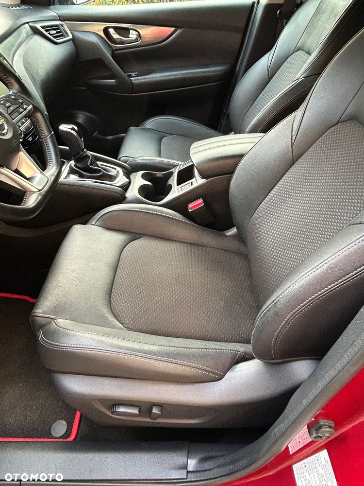 Nissan Qashqai 1.3 DIG-T TEKNA+ - 4