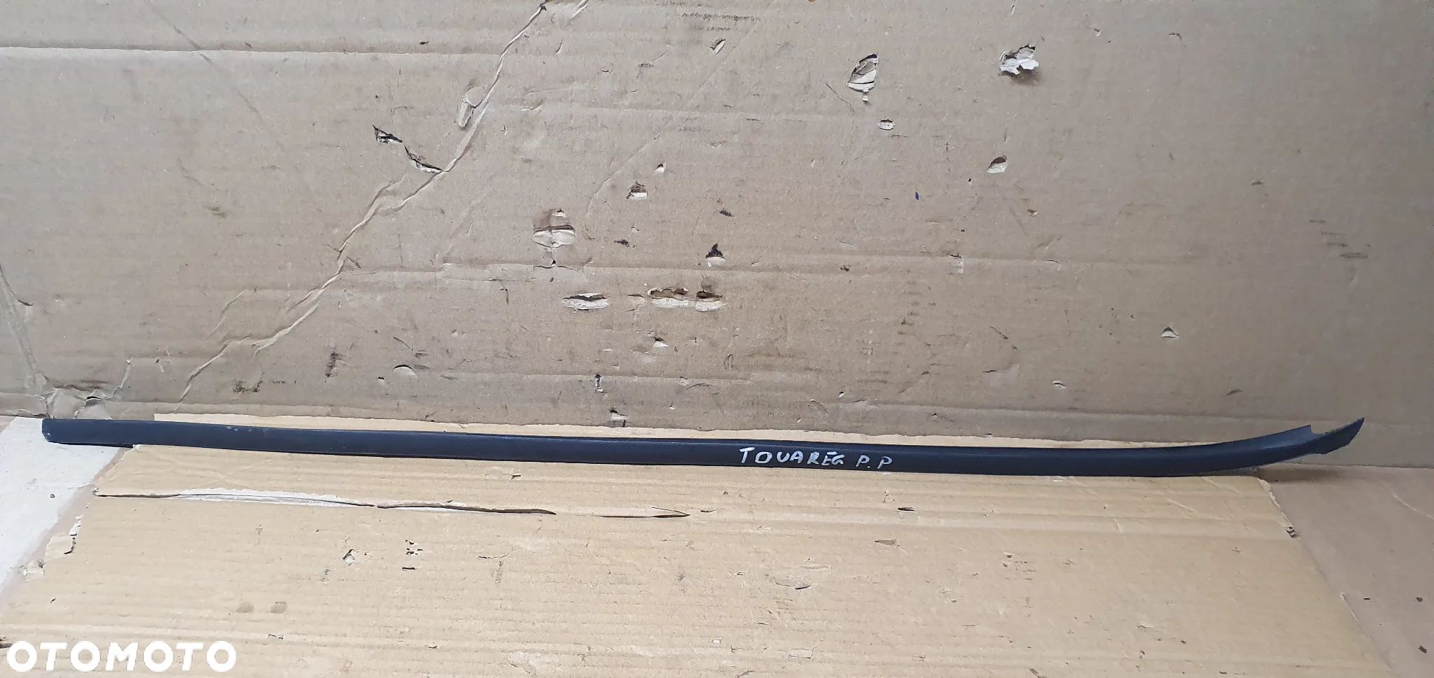 Listwa szyby czołowej prawy przód VW Touareg 7L6854328 - 1