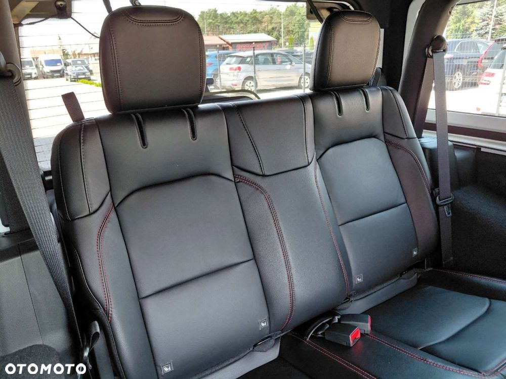 Jeep Wrangler - 16