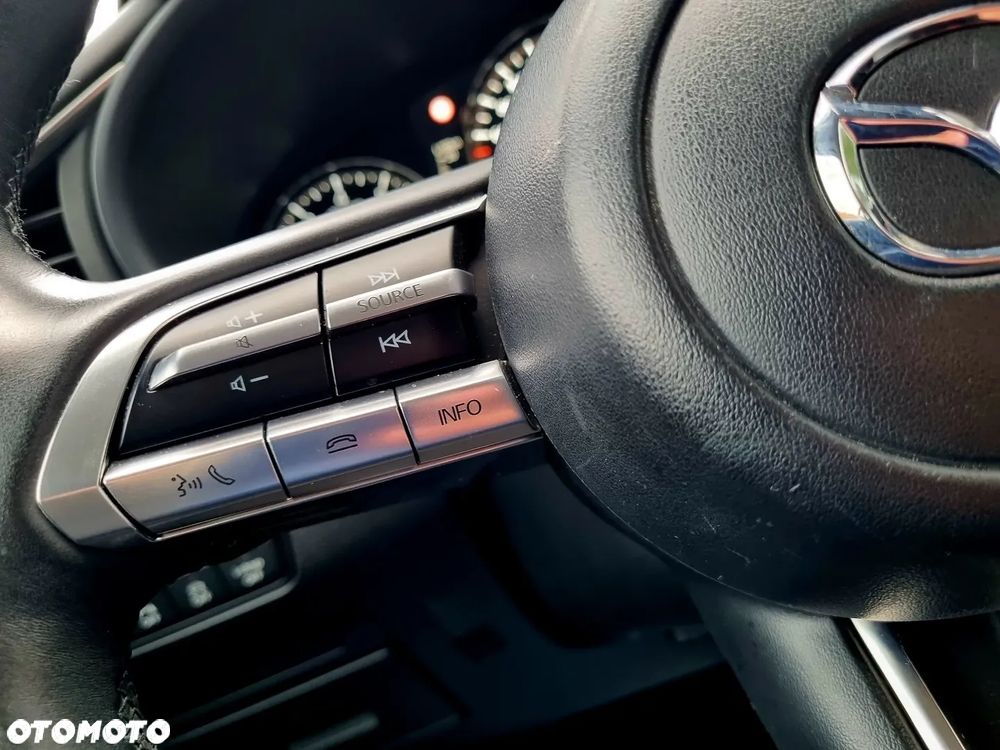 Mazda 3 SKYACTIV-G 2.0 M-Hybrid DRIVE - 16