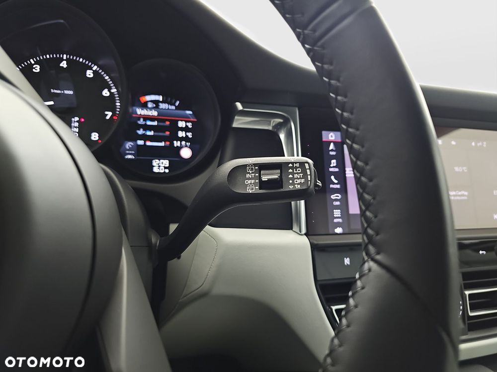 Porsche Macan Standard - 16