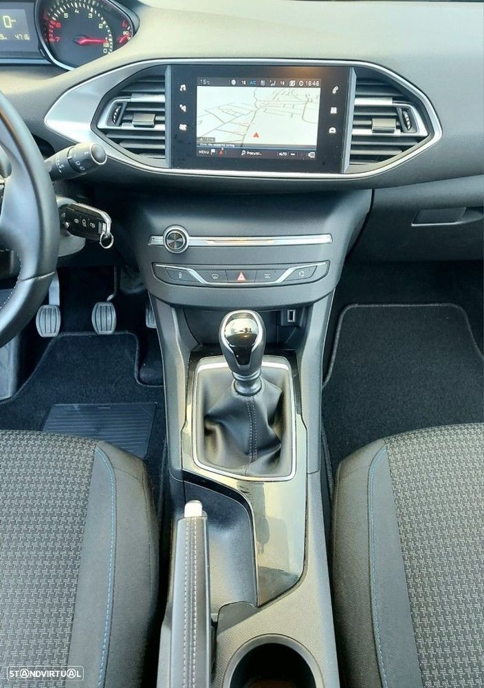 Peugeot 308 1.2 PureTech Style - 23