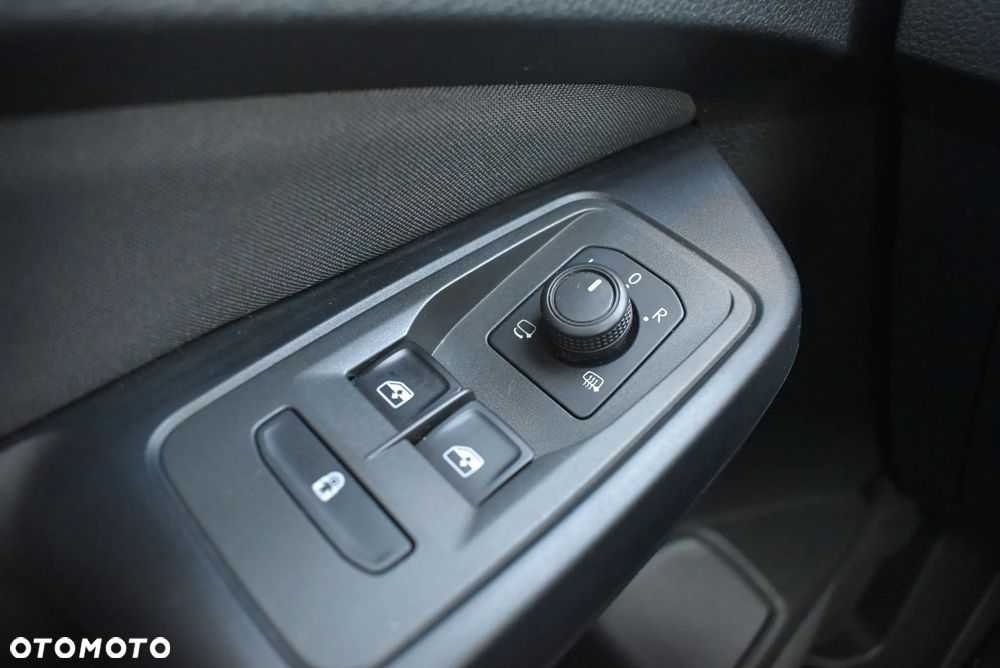 Ford Tourneo Connect 2.0 EcoBlue Titanium - 23