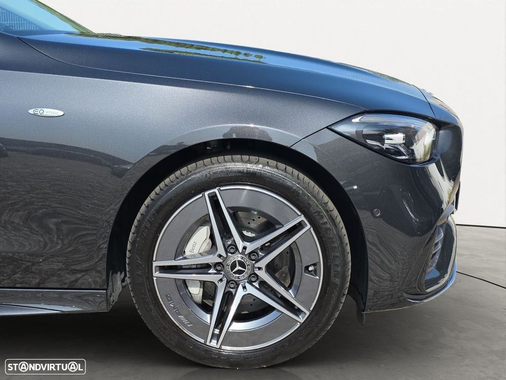 Mercedes-Benz C 300 — fotografia 5