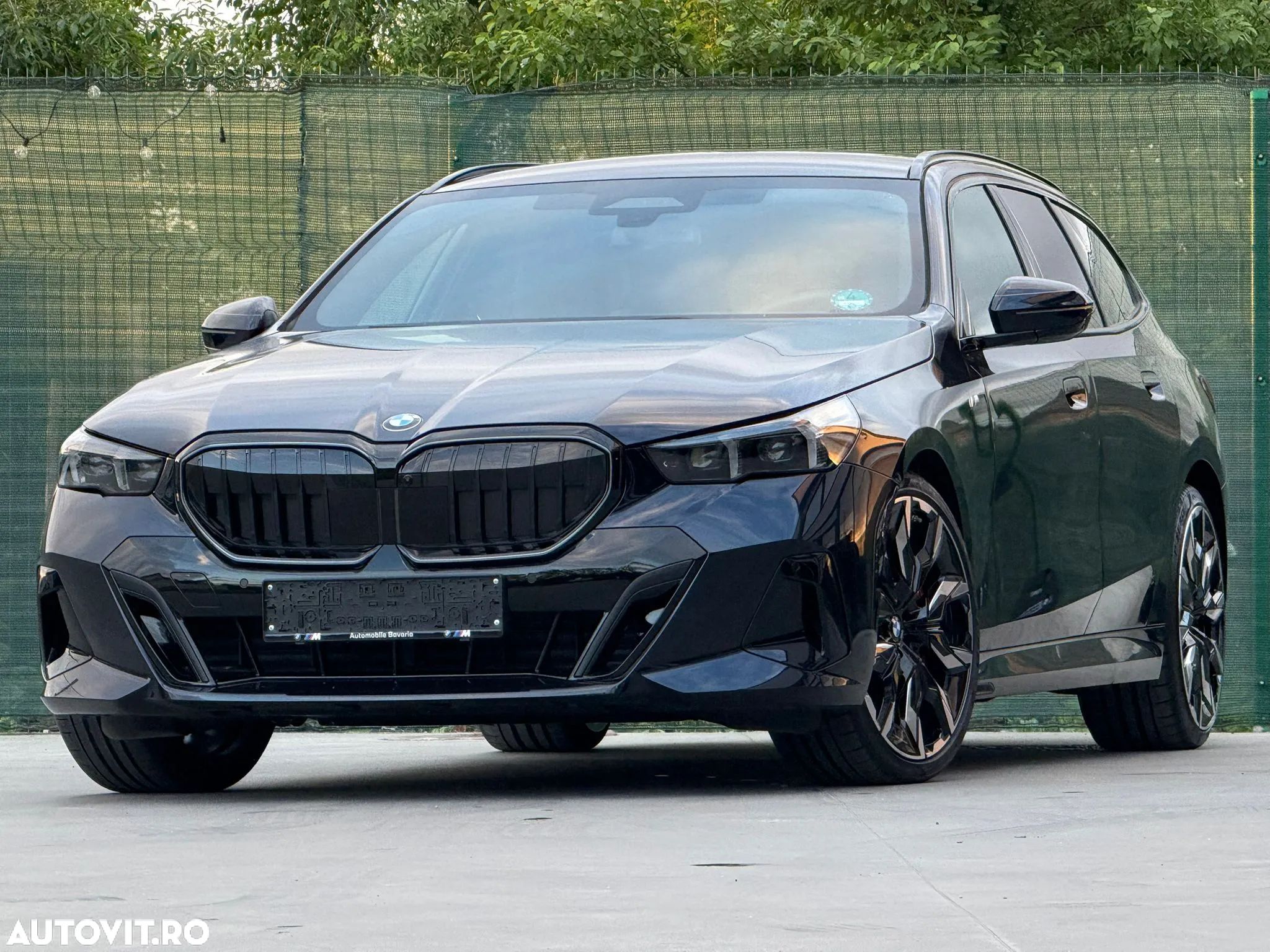 BMW Seria 5 540d xDrive AT MHEV - 1