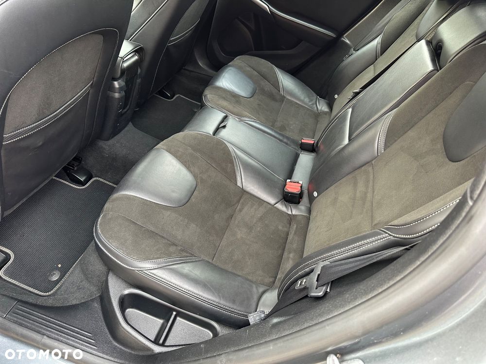Volvo V40 - 13