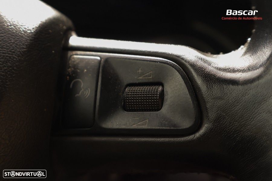 Audi A4 Avant 2.0 TDI Business Line Sport - 35