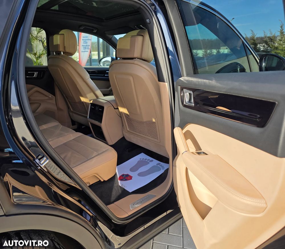 Porsche Cayenne - 21