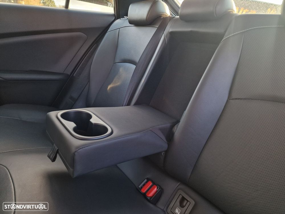 Toyota Prius 1.8 Plug-In Luxury+Pele - 16