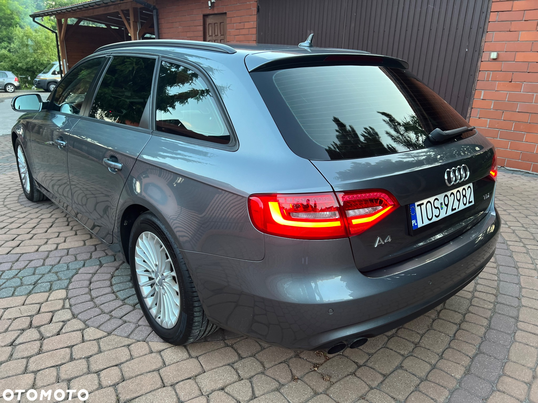 Audi A4 - 4
