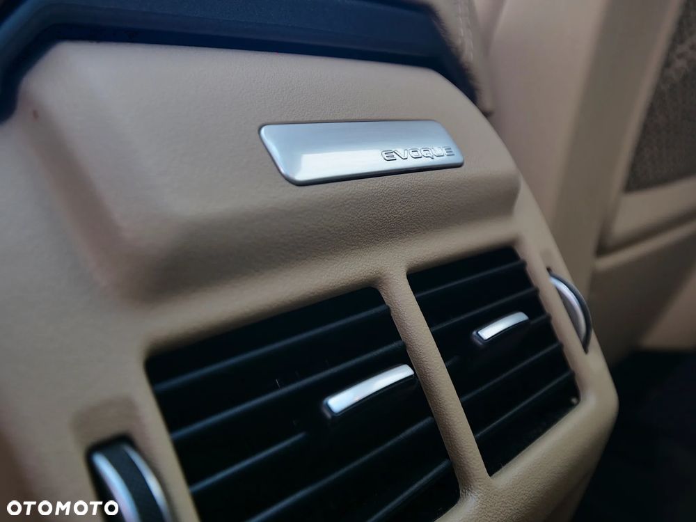 Land Rover Range Rover Evoque - 32