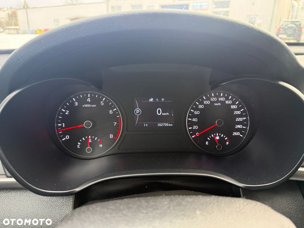 Kia Optima 2.0 M - 11