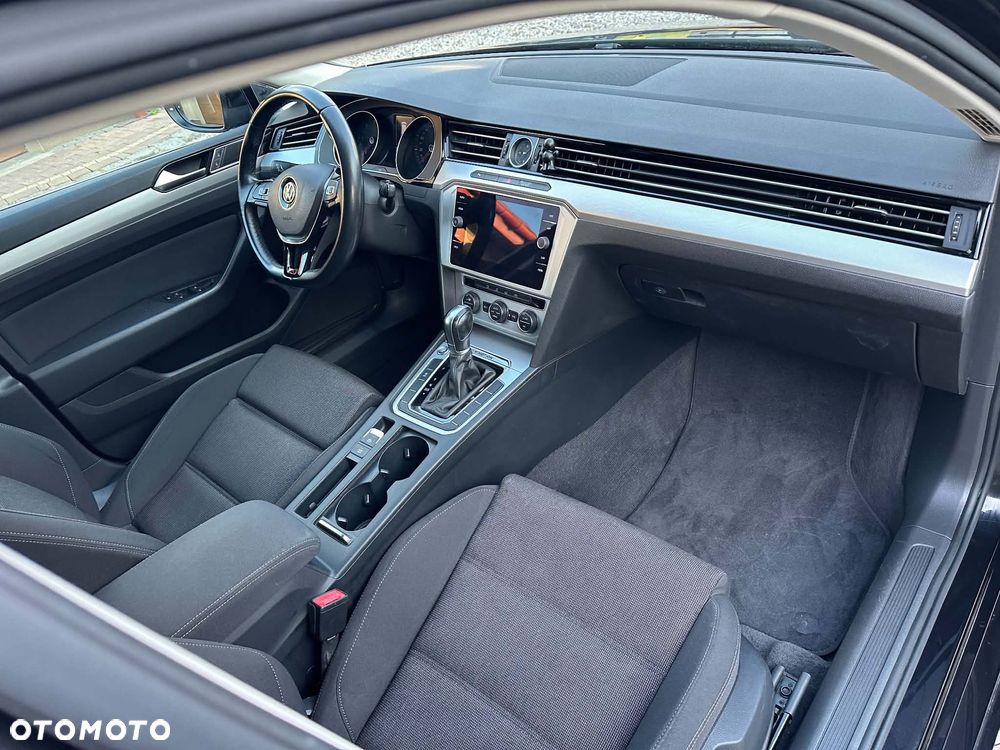 Volkswagen Passat 2.0 TDI BMT SCR 4Mot Comfortline DSG7 - 12