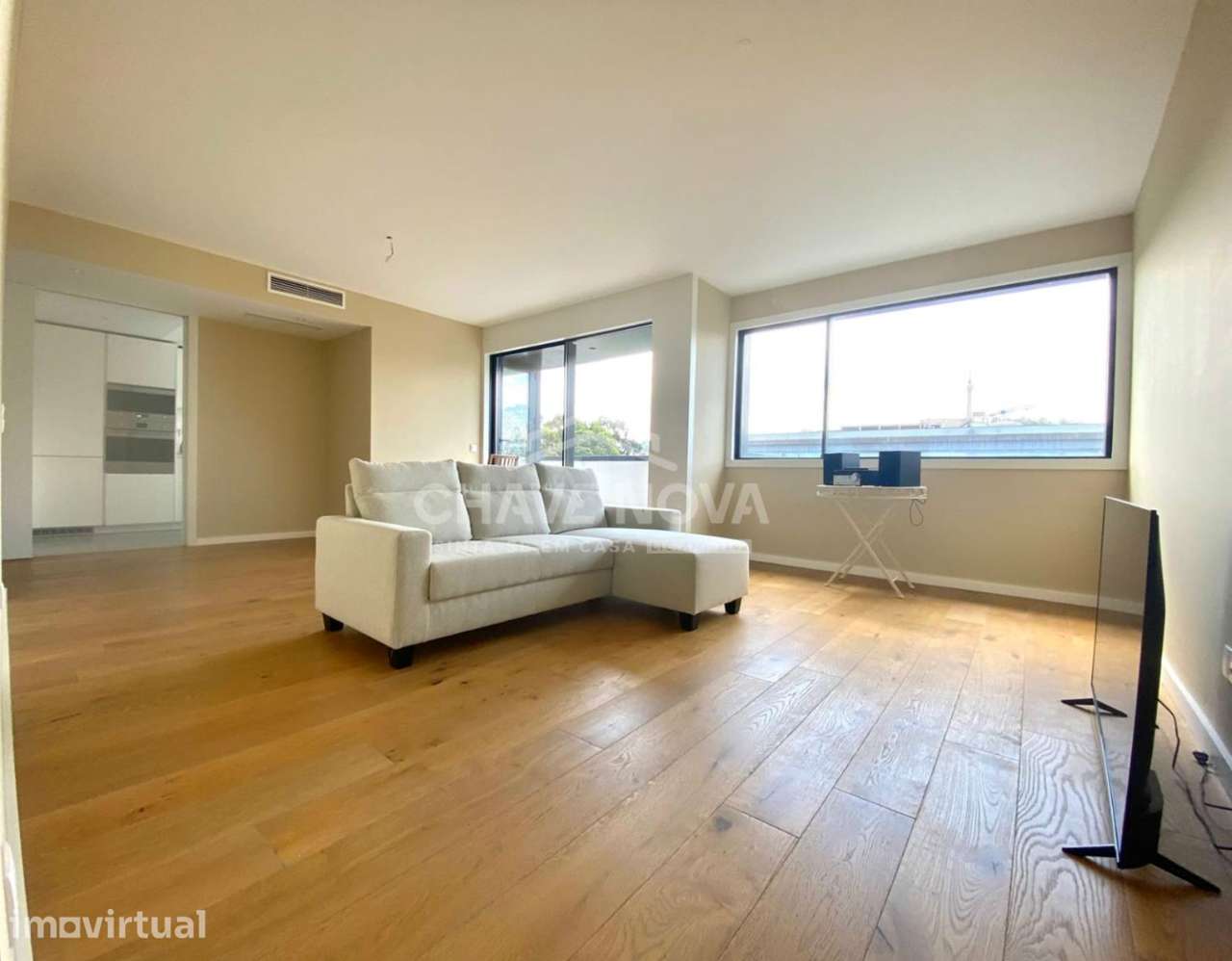 T2 Como Novo Último Piso c/ Lugar de Garagem e Arrumo em Mafamude - Grande imagem: 5/25