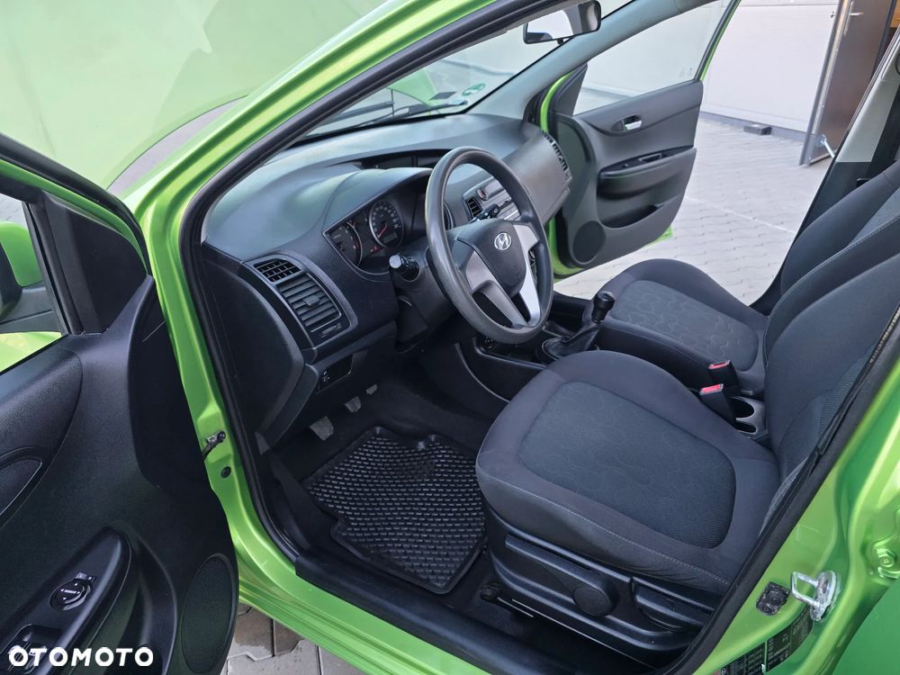 Hyundai i20 1.2 FIFA WM Edition - 20
